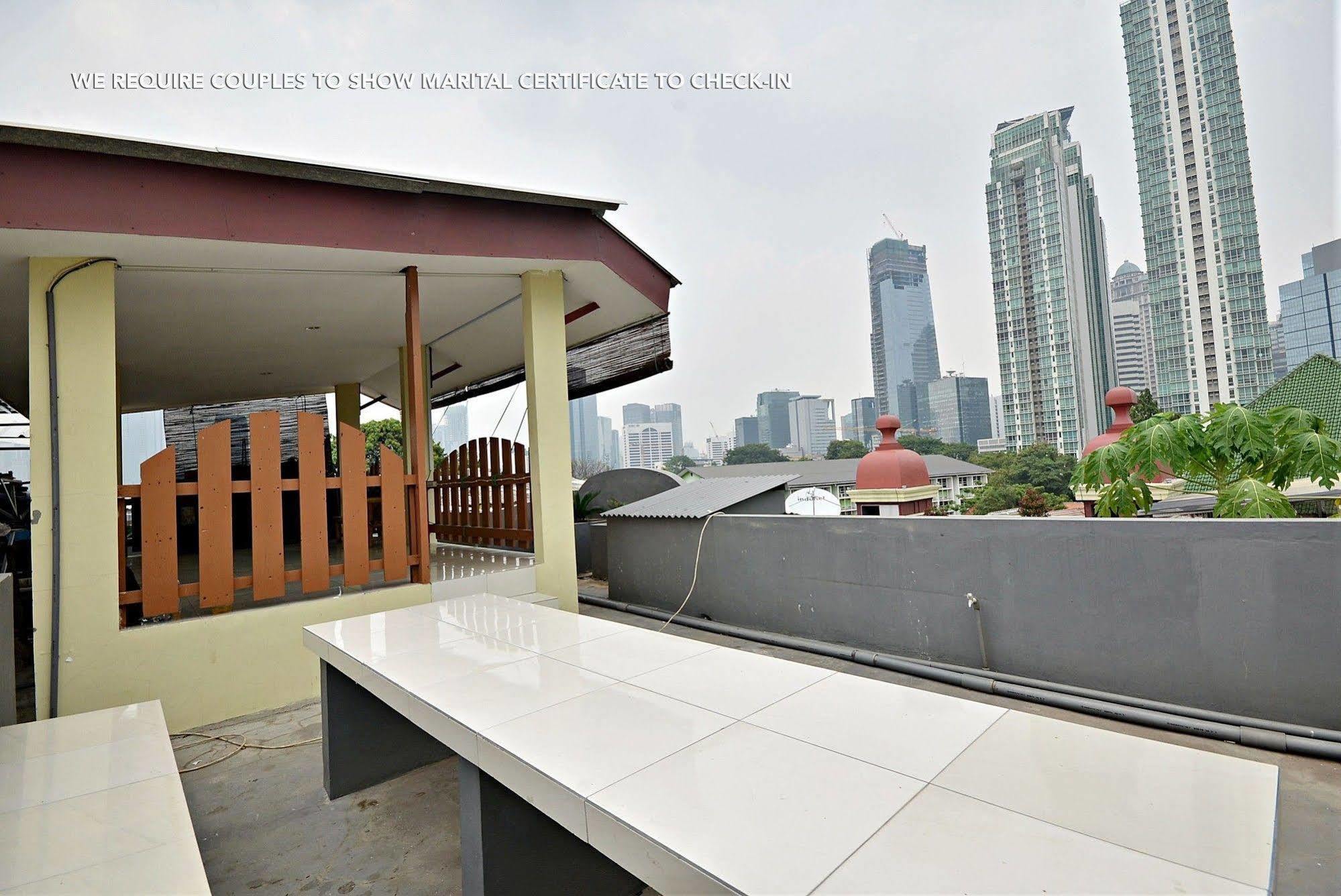 Zen Rooms Kuningan Syariah Dżakarta Zewnętrze zdjęcie
